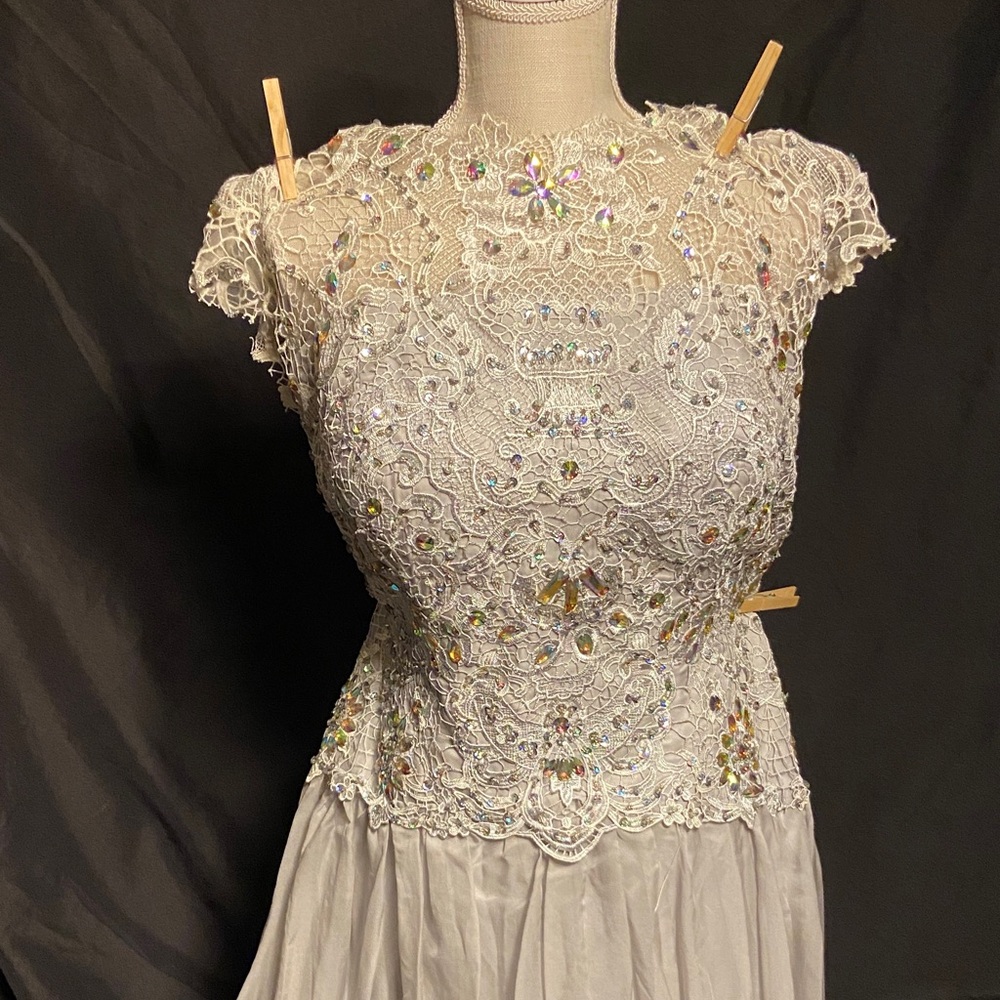 Elegant Lace Embellished Wedding Dress